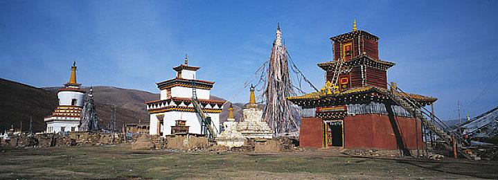 《旷野之息》续作《塞尔达传说：王国之泪》明年5月12日发售